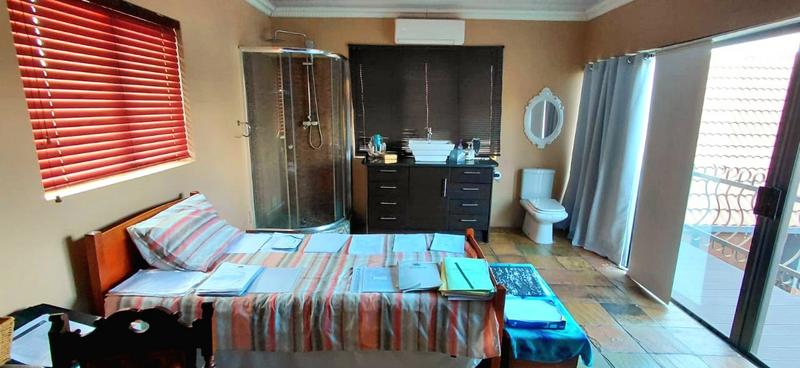 4 Bedroom Property for Sale in Woodland Hills Free State